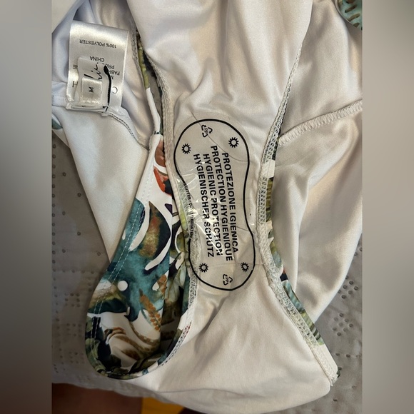 NWOT LACE-UP BACK TROPICAL PALM RUFFLE SWIMSUIT new without tags - Picture 5 of 5